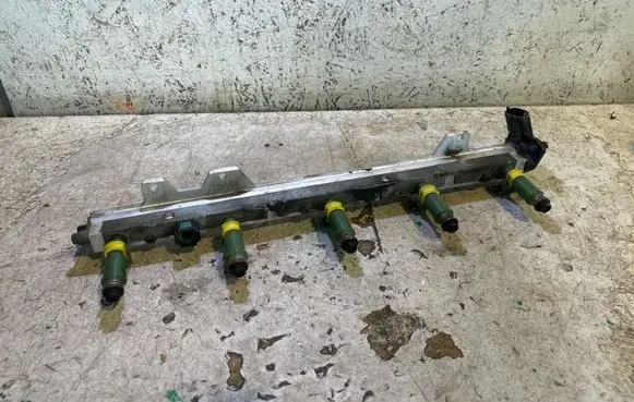 Volvo S60 Fuel injectors set 9470229 3900