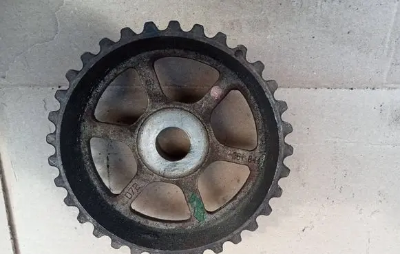 Renault Megane II Fuel pump gear (pulley) 261844