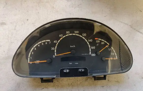 Mercedes-Benz Sprinter W906 Speedometer (instrument cluster) A0004466921 88311295