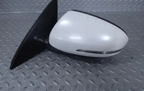 Front door electric wing mirror