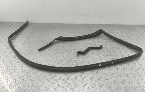 Seat Alhambra (Mk2) Rubber seal sliding door (on door) 7N0809875 7N0809876 7N0809876D