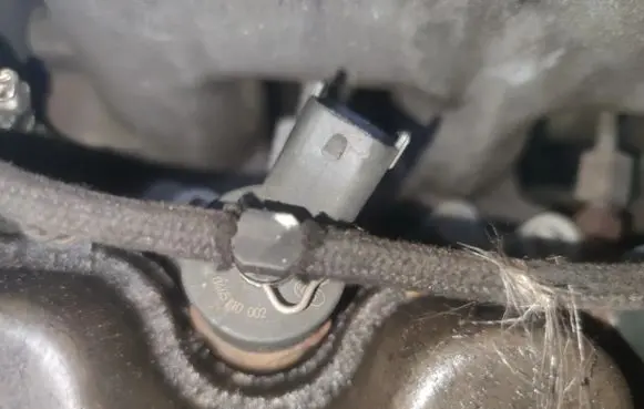 Alfa Romeo 166 Fuel injector 0445110002