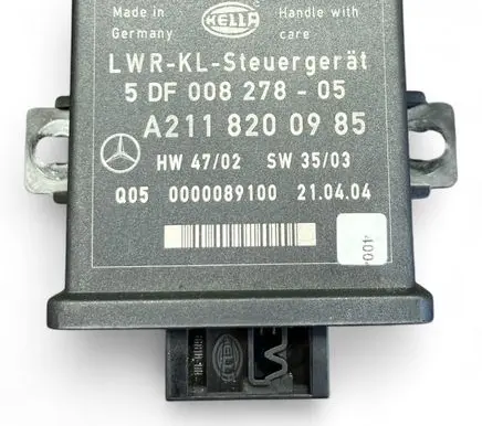 Mercedes-Benz E W211 Light module LCM A2118200985
