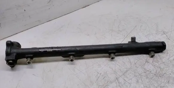 Mercedes-Benz C W203 Fuel main line pipe A6110700095