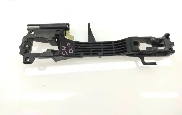 Subaru Forester SH Front door exterior handle/bracket 