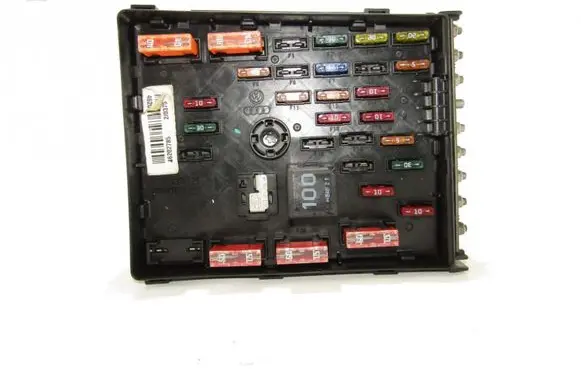 Volkswagen PASSAT B6 Fuse module 3c0937125