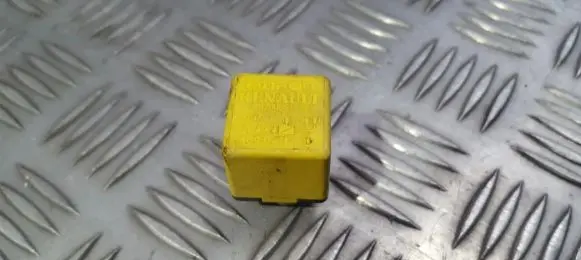 Renault Megane I Other relay 8200051112