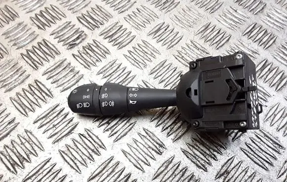 Renault Sandero II Light switch