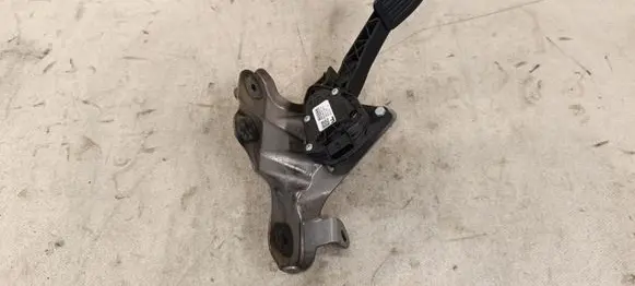 Nissan Murano Z52 Accelerator throttle pedal 180025AA0D
