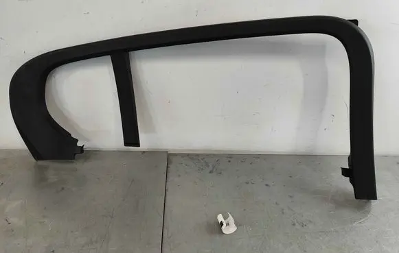 Volvo C40 Rear door glass trim molding 32274748