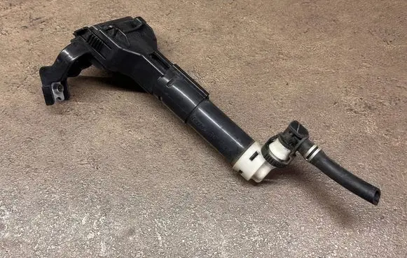 Toyota Prius+ (ZVW40) Headlight washer spray nozzle 85207-47020 8520747020