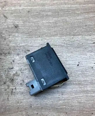 BMW 7 E38 Parking (PDC) sensor switch 8352253