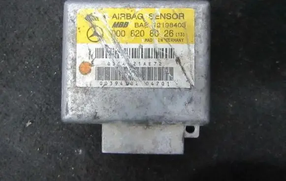 Mercedes-Benz C W202 Airbag control unit/module 0008208026 12198403