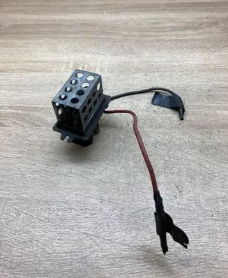 Renault 19 Heater blower motor/fan resistor 020619M