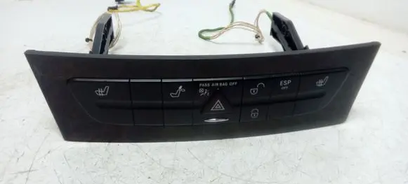 Mercedes-Benz CLS C219 A set of switches 