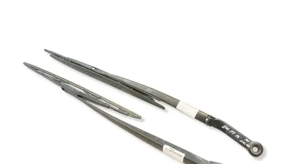 BMW 3 E46 Front wiper blade arm 7003931 7007128 61617003931