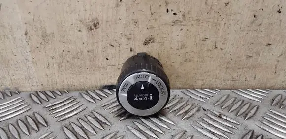 Nissan X-Trail T31 Differential lock switch 