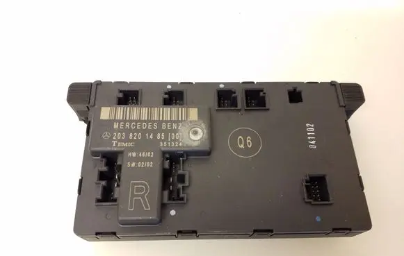 Mercedes-Benz C AMG W203 Door control unit/module 2038201485 351324