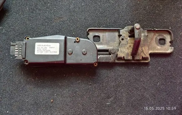 Skoda Superb B6 (3T) Tailgate/trunk/boot lift motor 4F9827383G 070717 0001945