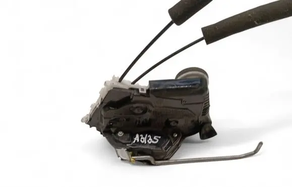 Honda HR-V Rear door lock A044900