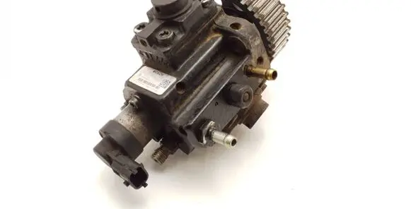 Opel Zafira C Fuel injection high pressure pump 55574632 0445010248