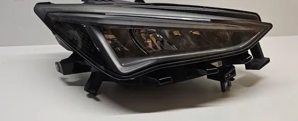 Cupra Born Headlight/headlamp 10F941008K SE060
