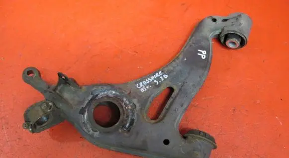 Chrysler Crossfire Front lower control arm/wishbone