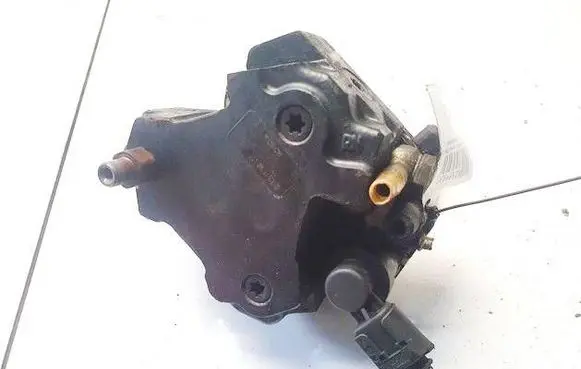 BMW 3 E46 Fuel injection high pressure pump 0445010045 7788670