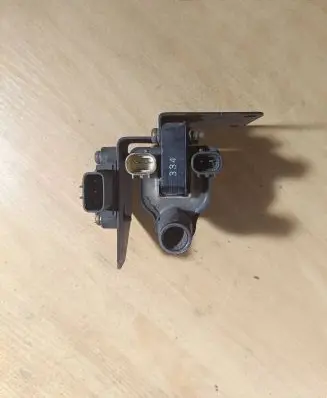 Mazda Xedos 6 High voltage ignition coil G62218100