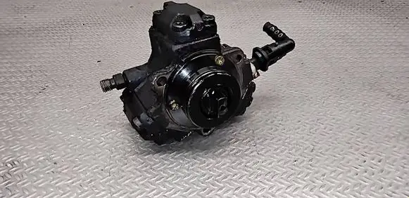 Chrysler PT Cruiser Fuel injection high pressure pump 0445010014 A6130700001