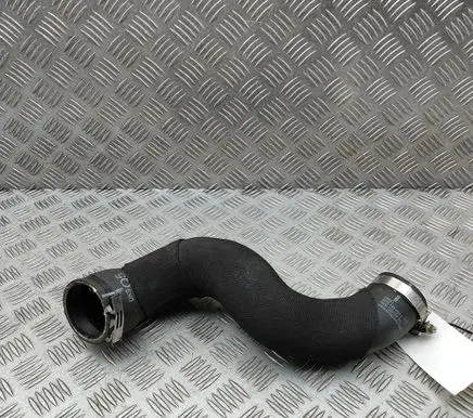 Porsche Macan (95B) Intercooler hose/pipe 8R0145993C
