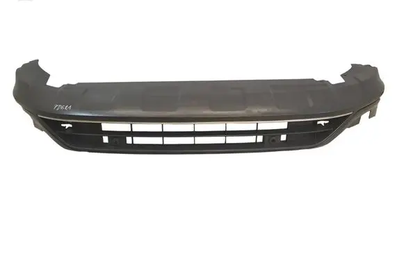 Front bumper lip