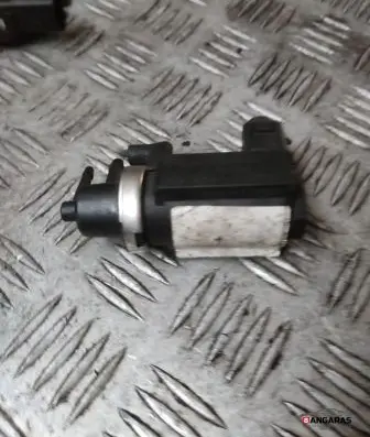 Audi A6 S6 C5 4B Turbo solenoid valve 059906627b