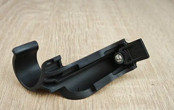 BMW X5 G05 Radiator mount bracket 7562053