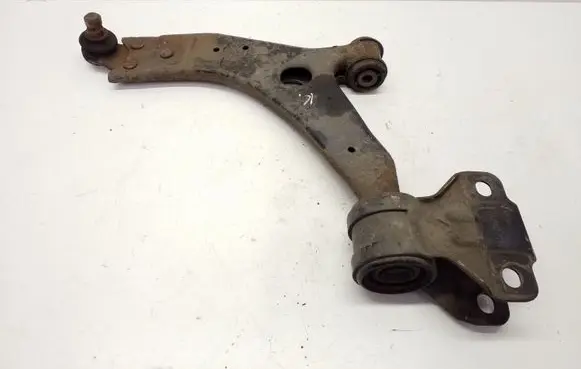 Ford Focus Front lower control arm/wishbone