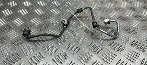 Audi Q5 SQ5 8R Fuel injector supply line/pipe 