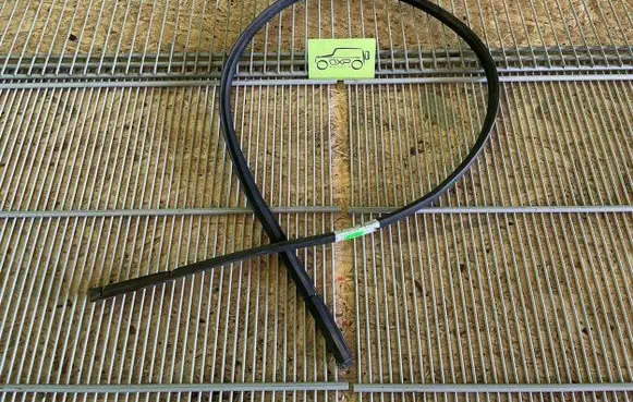 Mercedes-Benz G W461 W463 1st Gen Trunk rubber seal (body) A4638890898