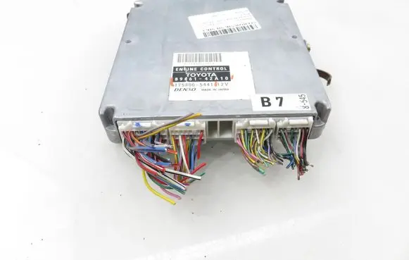 Toyota RAV 4 (XA20) Engine control unit/module 1758005441 8966142A10
