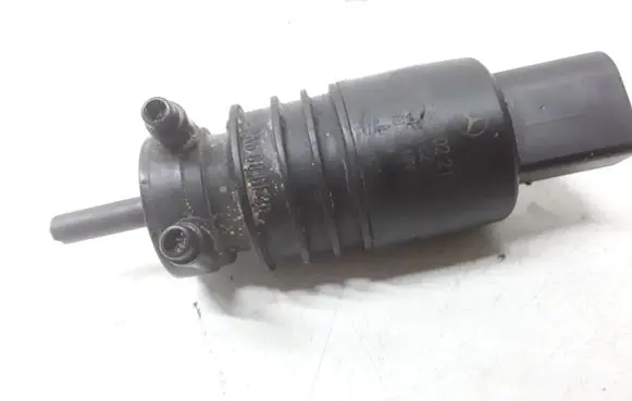 Mercedes-Benz C W204 Windscreen/windshield washer pump A2048660221