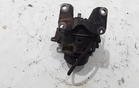 Toyota Land Cruiser (J120) Engine mount bracket 1236130050