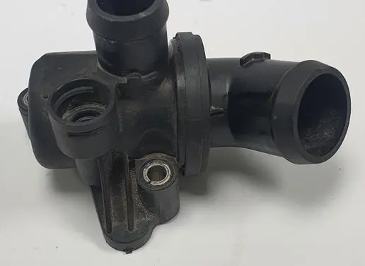 Mercedes-Benz A W169 Thermostat housing A2662030475