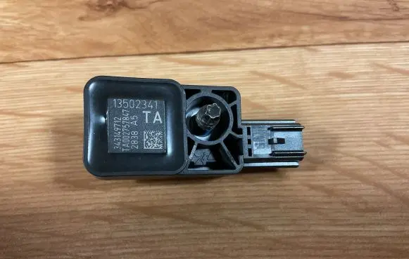 Opel Insignia A Airbag deployment crash/impact sensor 13502341