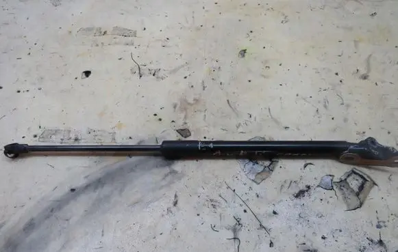 Toyota Auris E180 Tailgate strut KRIS235789
