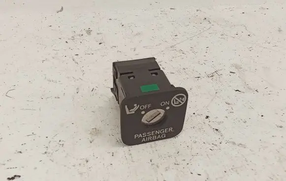 Toyota RAV 4 (XA30) Passenger airbag on/off switch 1960S11