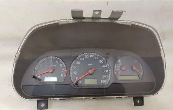 Volvo S40, V40 Speedometer (instrument cluster) 30857490F 98W46D5