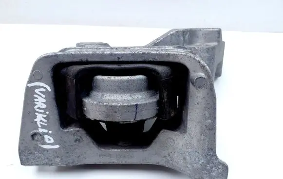 Nissan Juke I F15 Engine mount bracket 112111FA0A H6110787