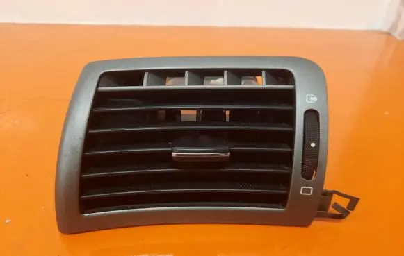 Peugeot 407 Dashboard side air vent grill/cover trim 644589577