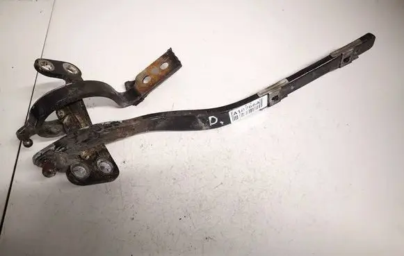 Tailgate/trunk/boot hinge