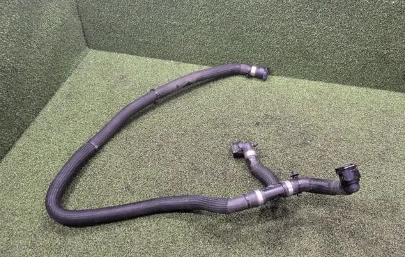 Renault Trafic III (X82) Engine coolant pipe/hose 144604028R