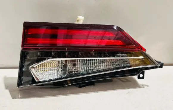 Lexus RX 450H Tailgate rear/tail lights